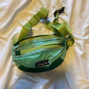 Patagonia Green Crossbody Bag with Adjustable Strap